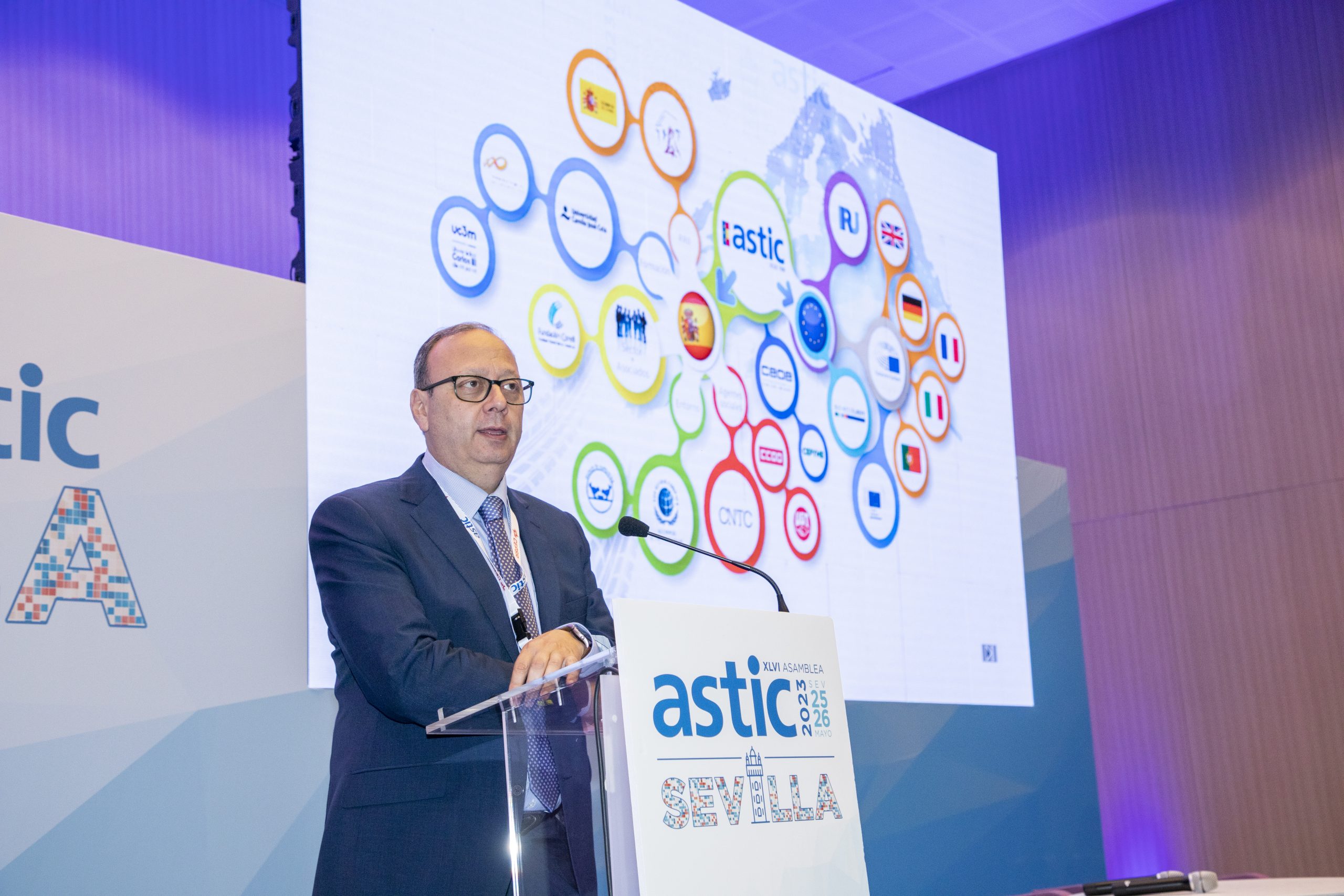 0683_ASTIC Sevilla